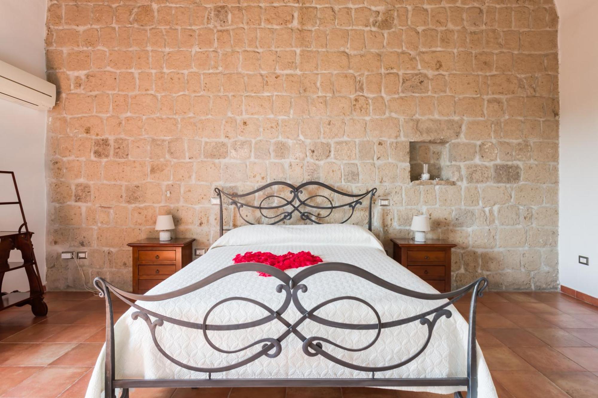 Masseria A Quaranta - Rooms & Events San Marco Evangelista 外观 照片